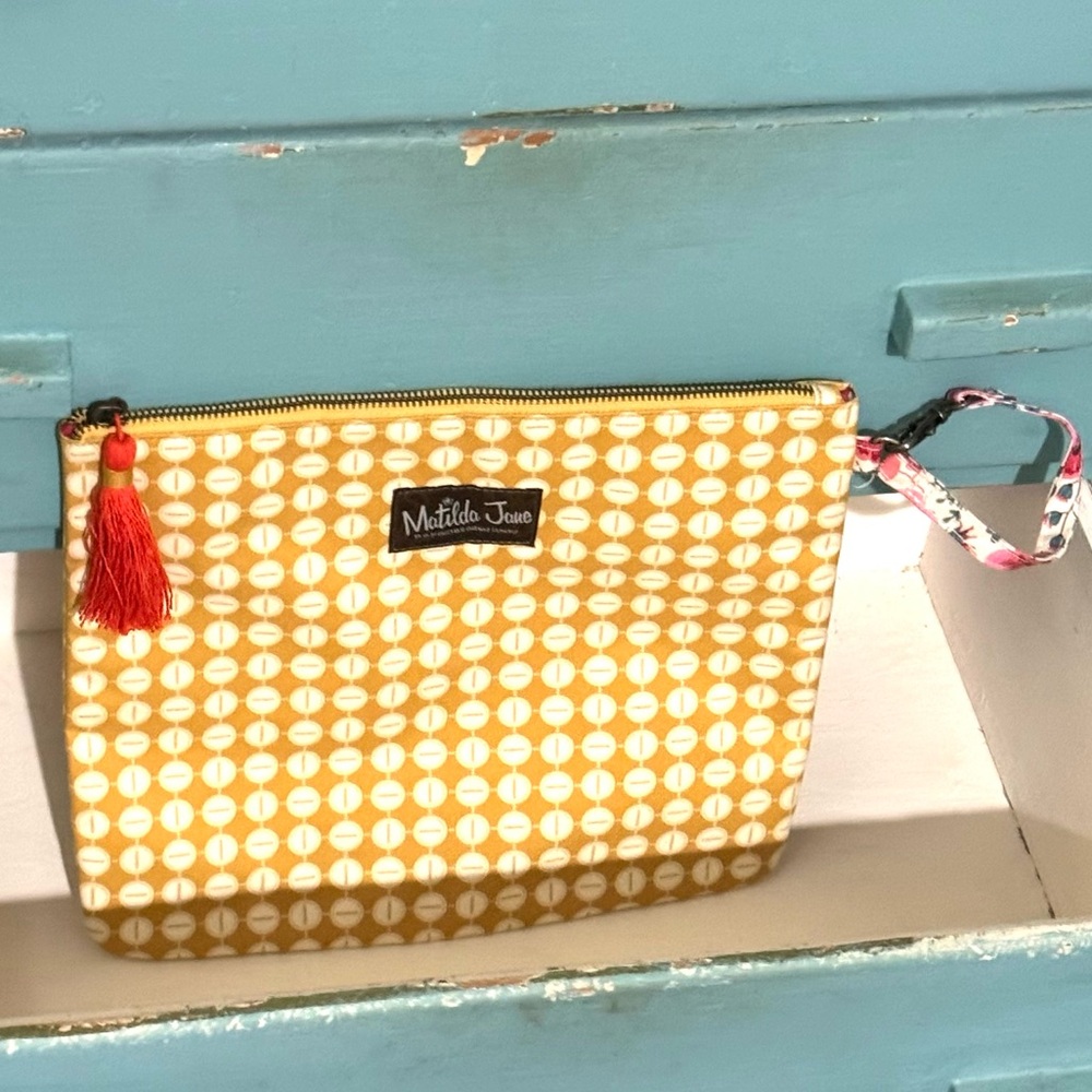 ππ4 FOR $10ππ MATILDA JANE Clutch - Picture 4 of 5
